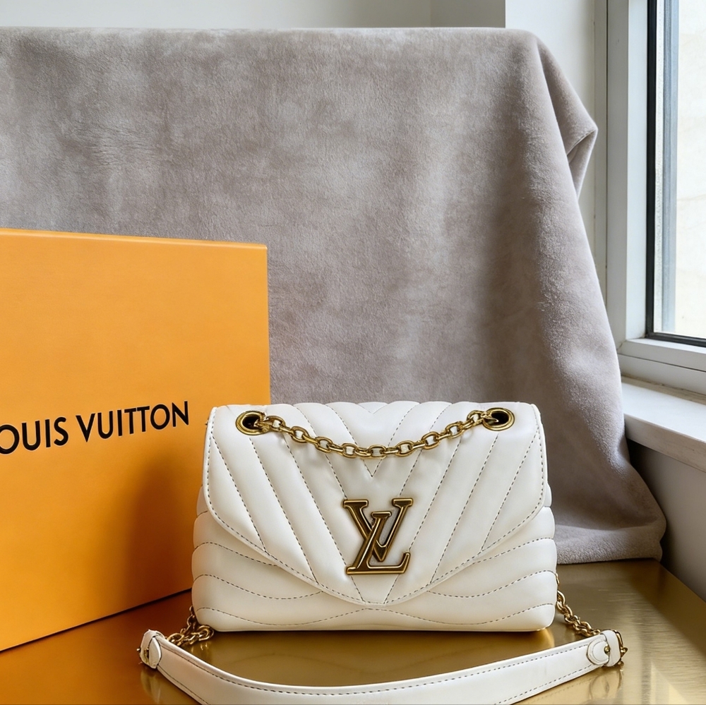 Louis Vuitton New Wave Chain Bag MM White